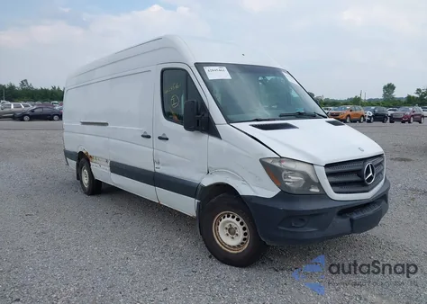 2015 Mercedes-Benz Sprinter 2500 High Roof из США, поврежденный, VIN WD3PE8DB5FP129758